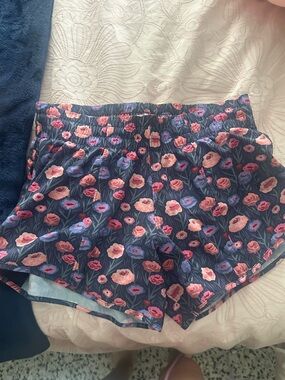 Rabbit Running Women’s Feelin’ Fine 4” Shorts Eclipse Poppy Size Small